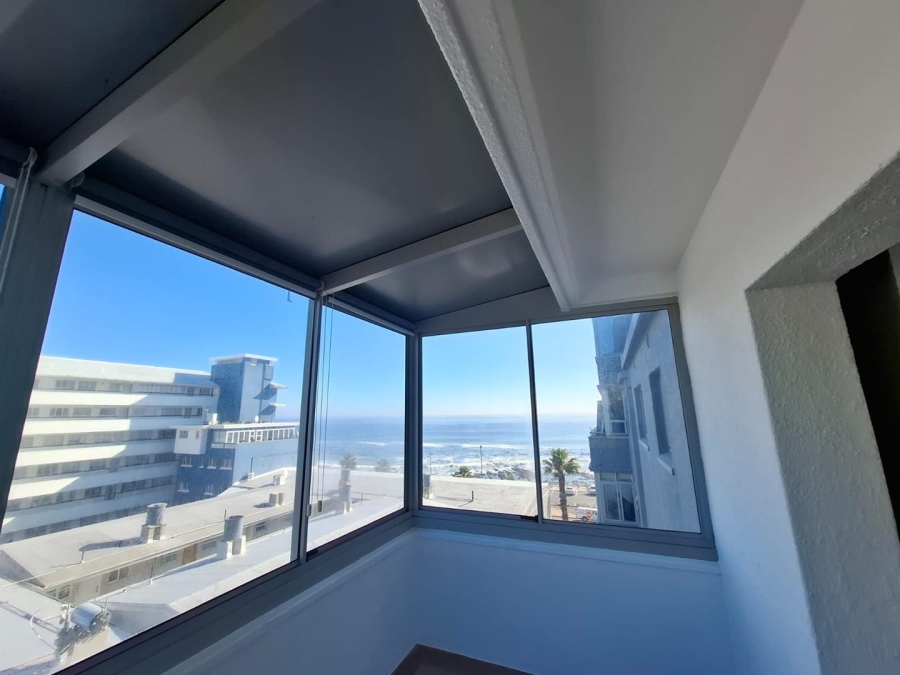 1 Bedroom Property for Sale in Mouille Point Western Cape